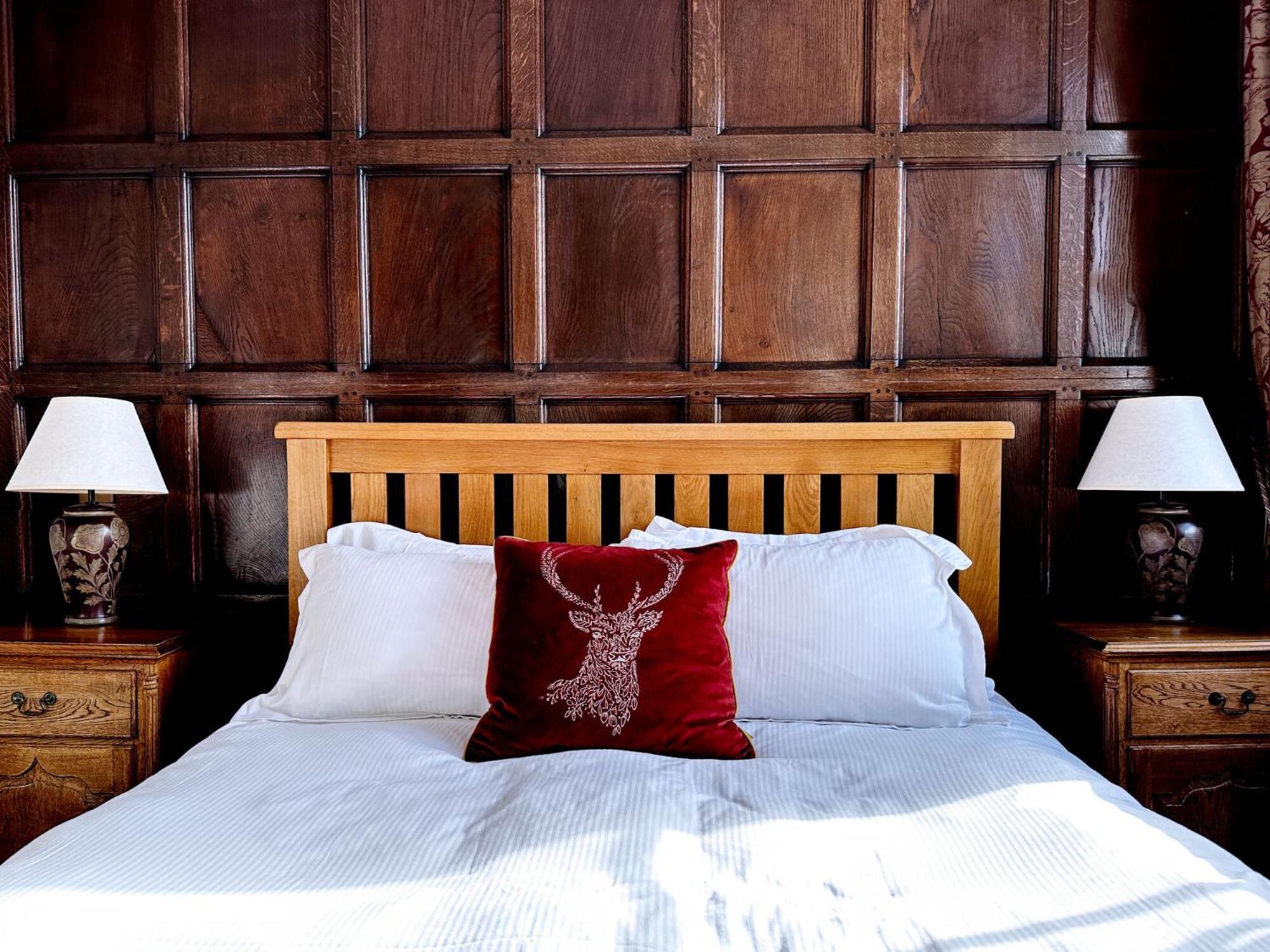 The Crown At Marnhull Otel Sturminster Newton Oda fotoğraf