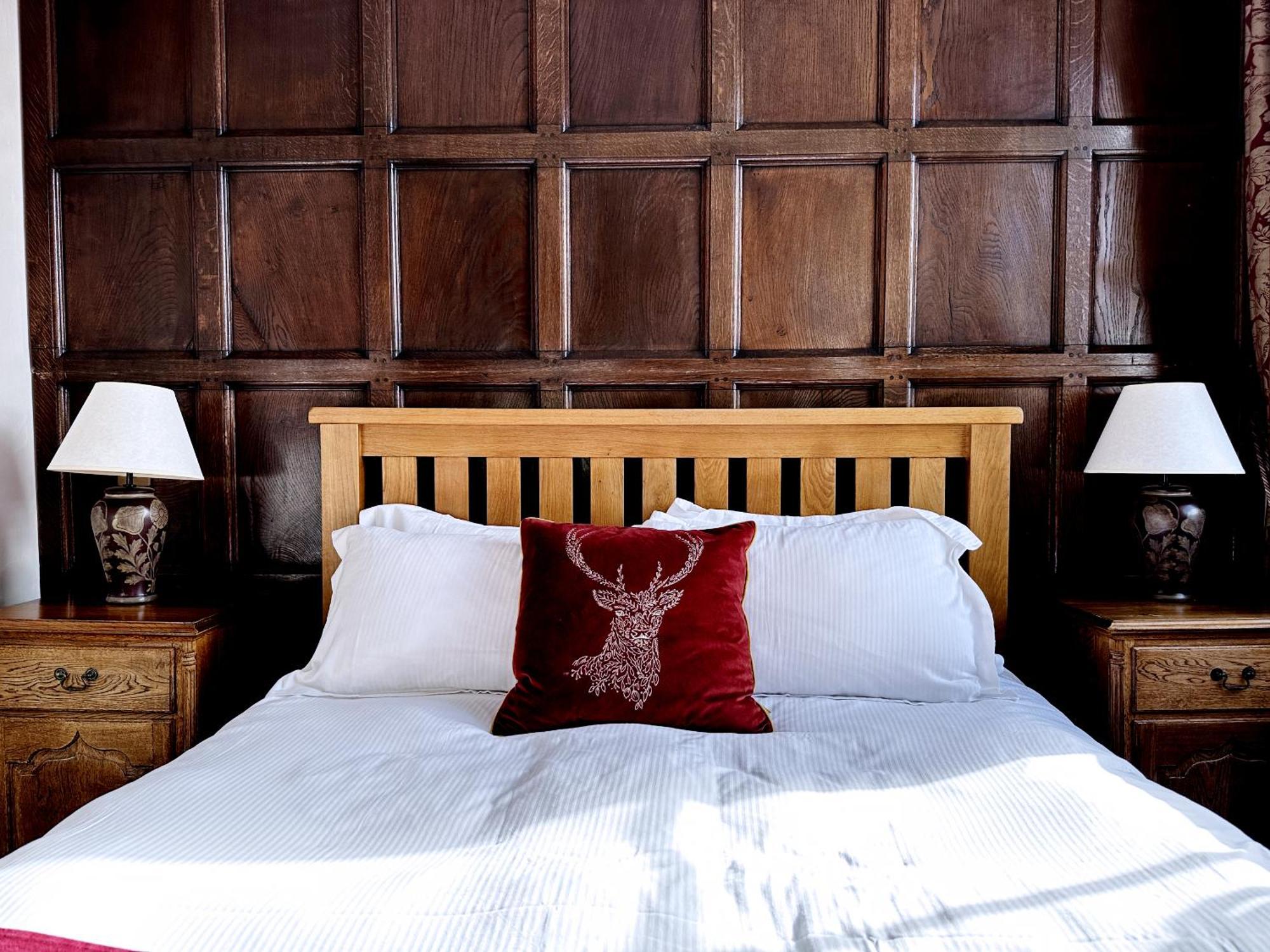 The Crown At Marnhull Otel Sturminster Newton Oda fotoğraf
