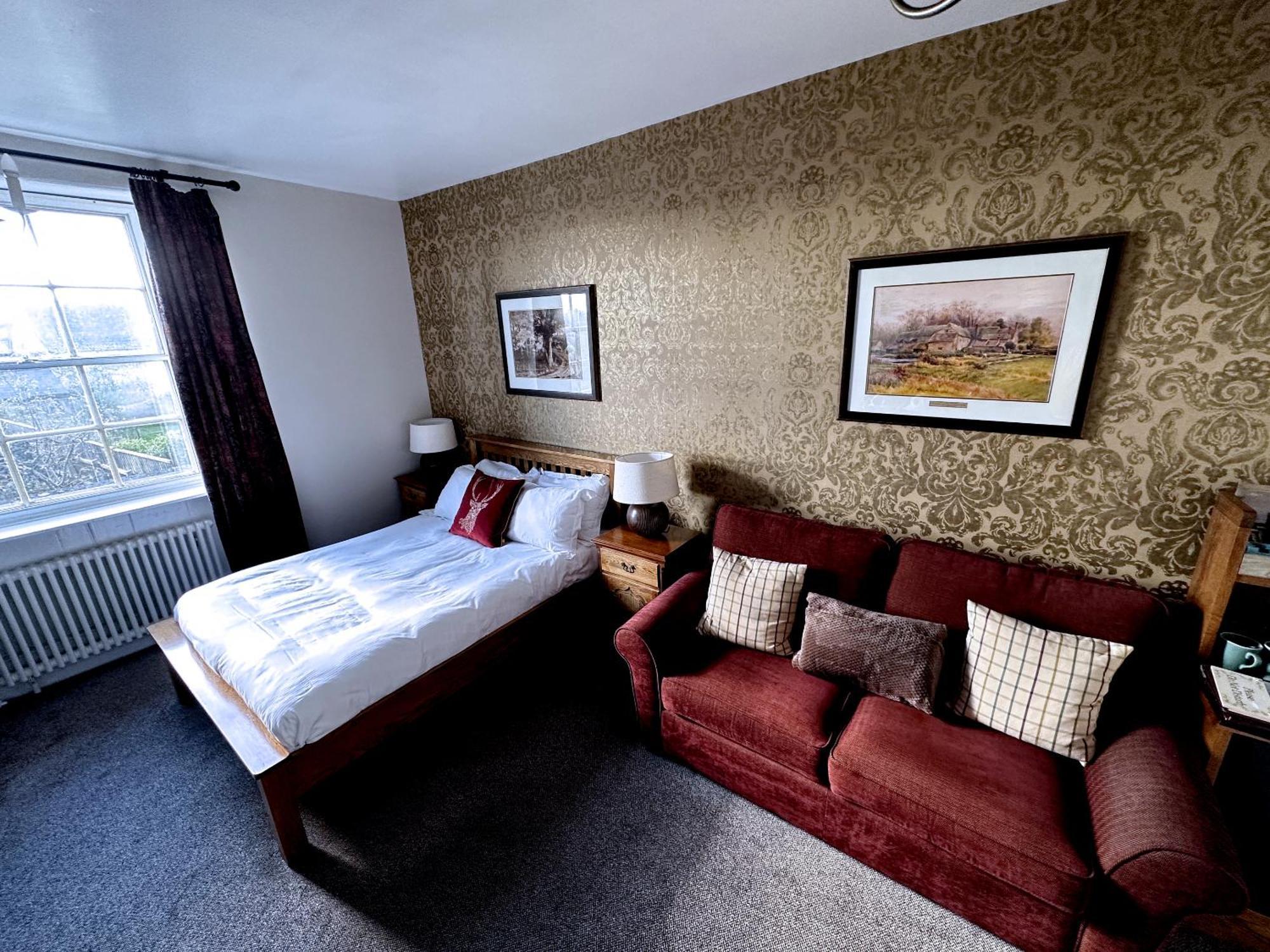 The Crown At Marnhull Otel Sturminster Newton Oda fotoğraf